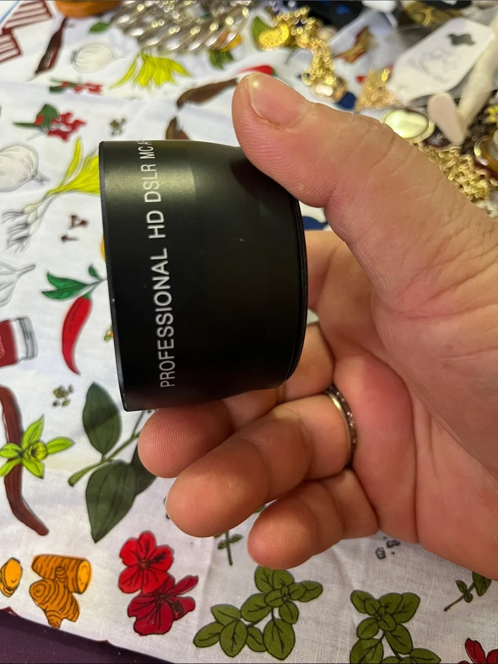 2.5X HD DSLR Teleconverter Adapter — Black